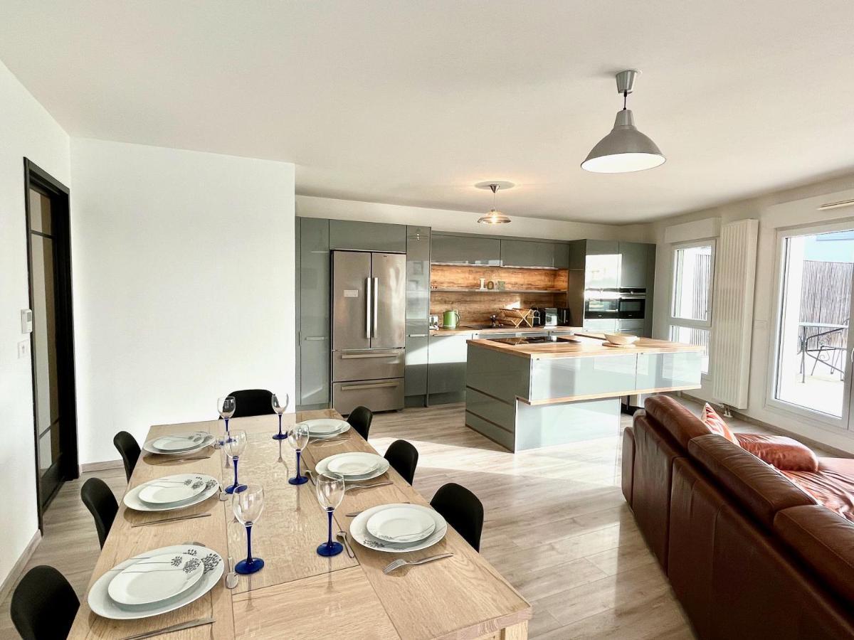 Appartement T4 Avec Grande Terrasse Et Parking Prive Caen